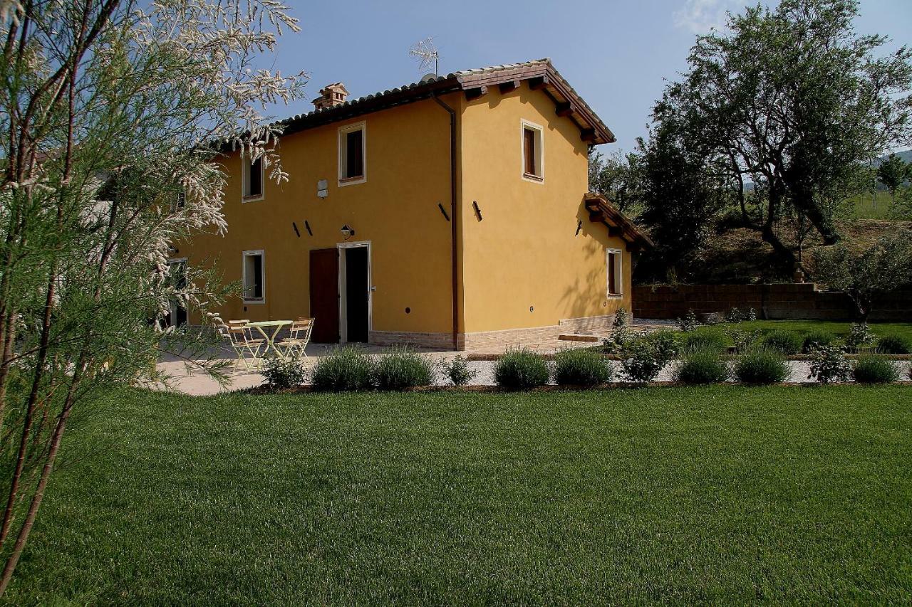 Al Castello Villa San Severino Marche Exteriör bild